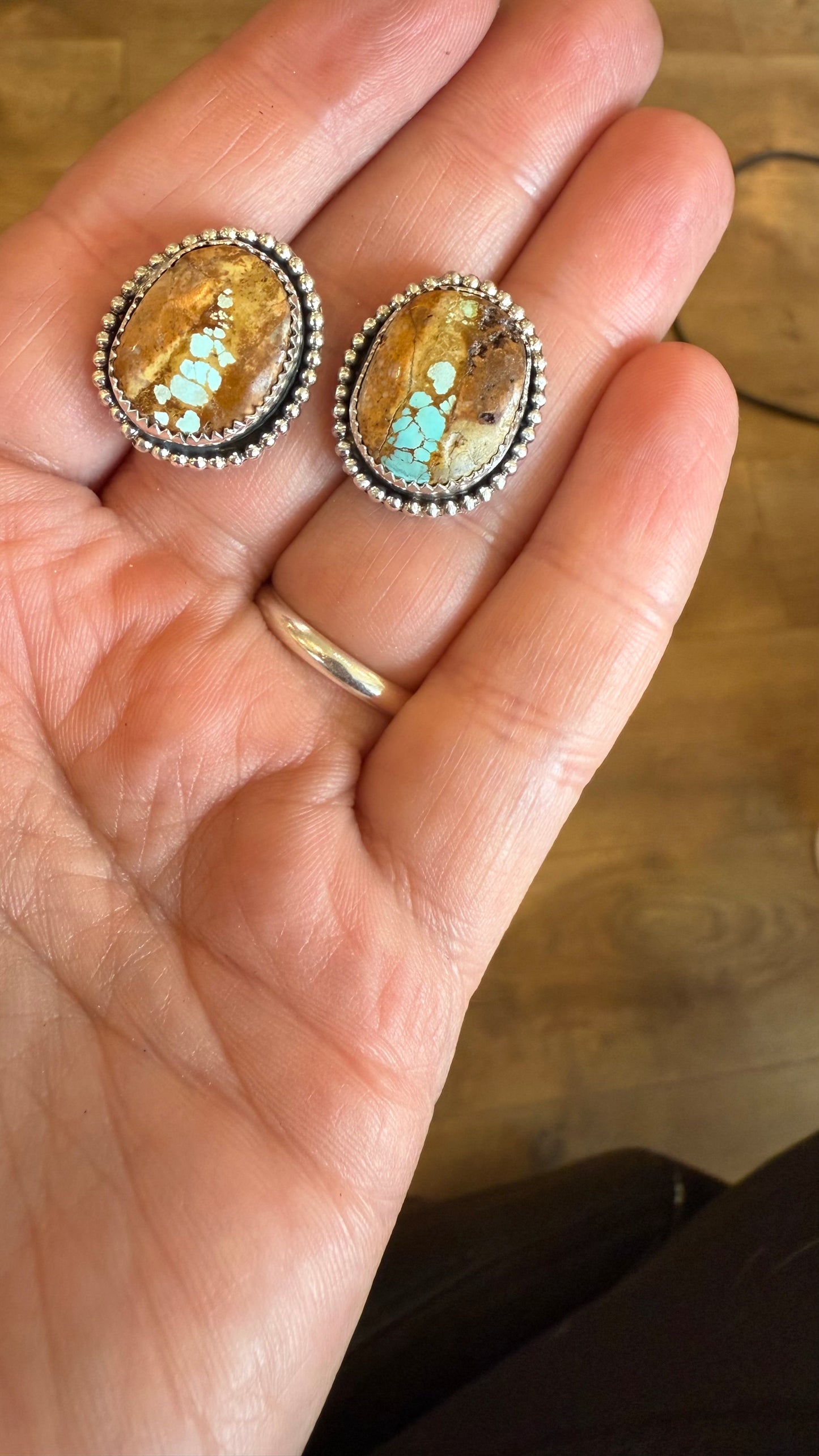 Royston Ribbon Turquoise studs